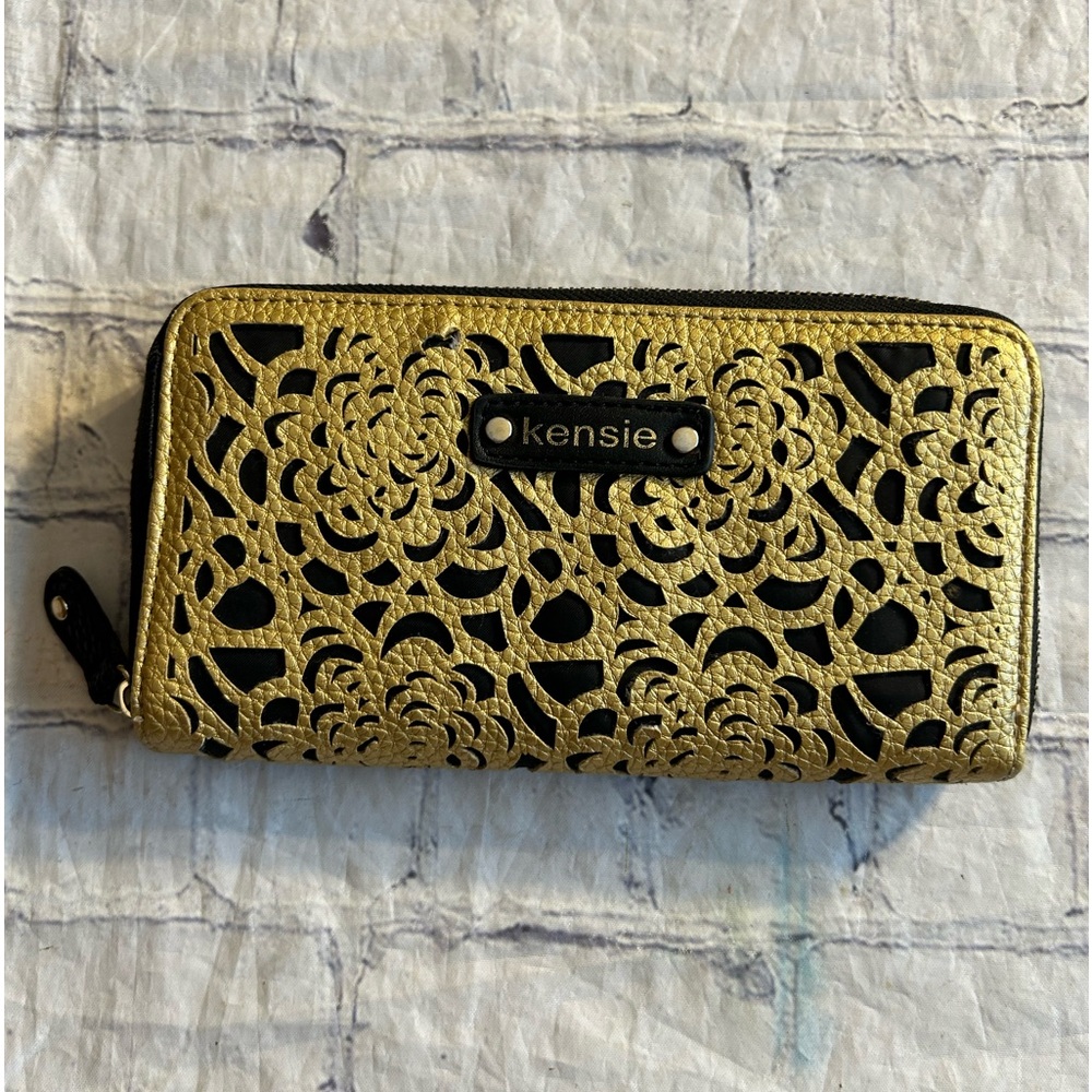 KENSIE FLORAL CUTOUTS BLACK AND GOLD ZIP AROUND WALLET